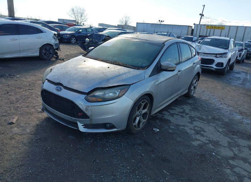 Photo 2 of 2014 Ford Focus ST (VIN 1FADP3L93EL388068)