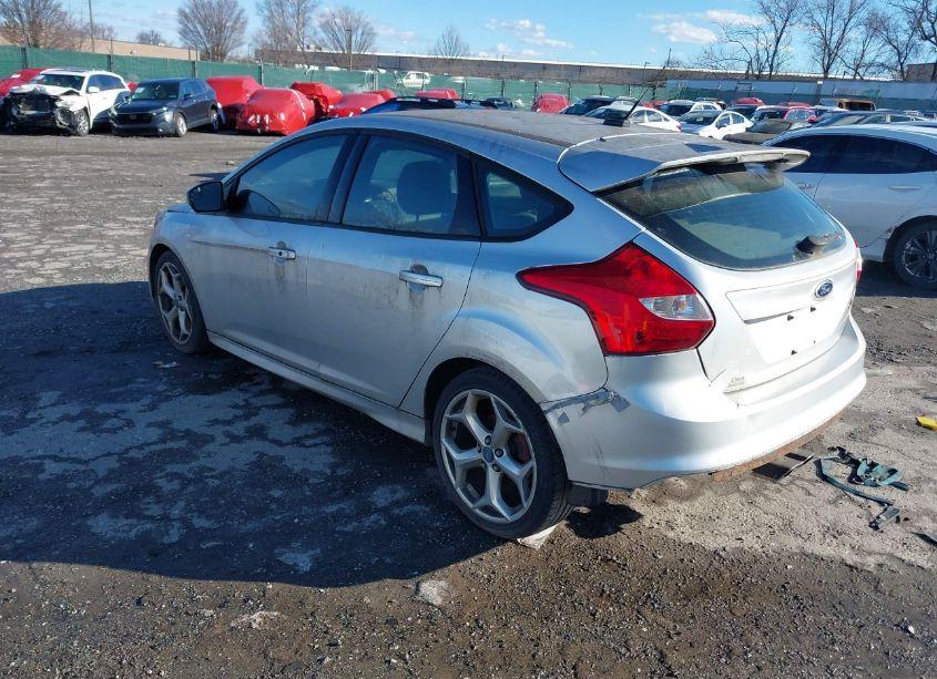 Photo 3 of 2014 Ford Focus ST (VIN 1FADP3L93EL388068)