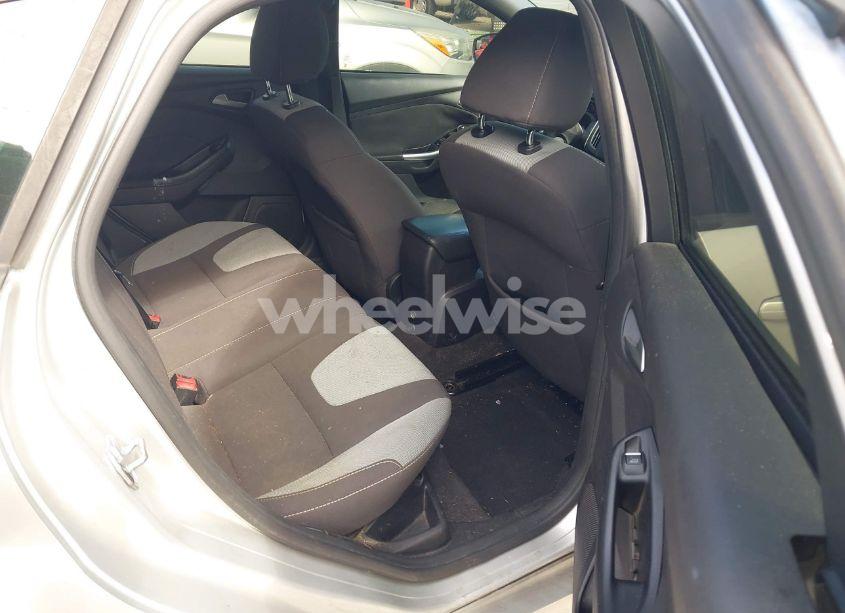 Photo 8 of 2014 Ford Focus ST (VIN 1FADP3L93EL446910)