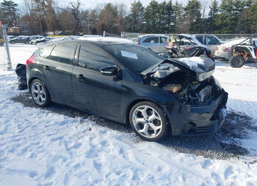 2014 Ford Focus ST (VIN 1FADP3L93EL463710) main photo