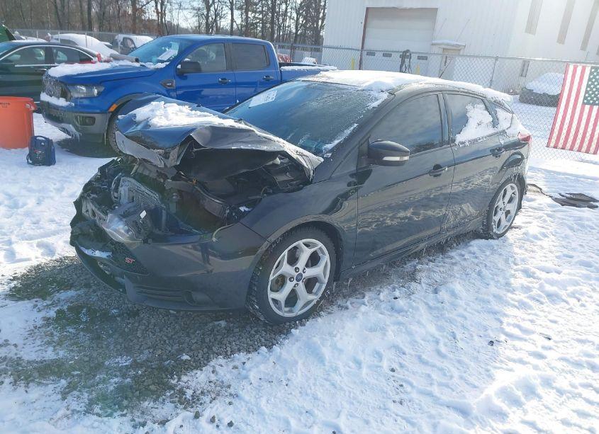 Photo 2 of 2014 Ford Focus ST (VIN 1FADP3L93EL463710)