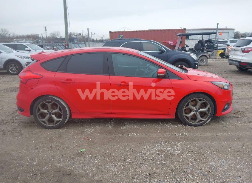 Photo 14 of 2016 Ford Focus ST (VIN 1FADP3L93GL357857)