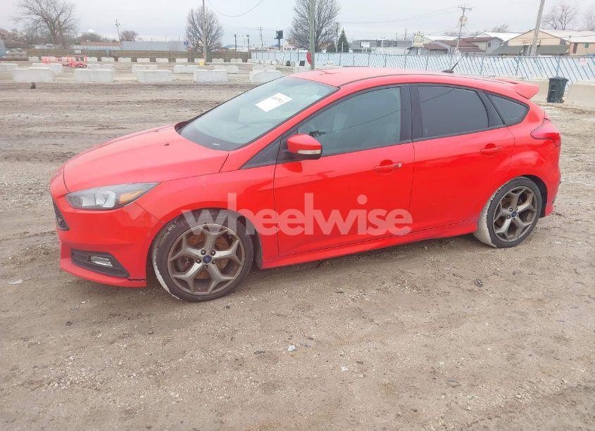 Photo 2 of 2016 Ford Focus ST (VIN 1FADP3L93GL357857)