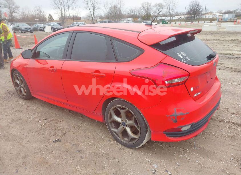 Photo 3 of 2016 Ford Focus ST (VIN 1FADP3L93GL357857)