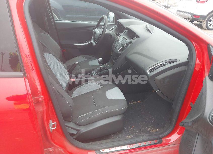 Photo 5 of 2016 Ford Focus ST (VIN 1FADP3L93GL357857)