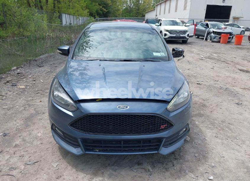 Photo 12 of 2018 Ford Focus ST (VIN 1FADP3L93JL306883)
