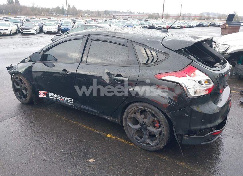 Photo 3 of 2013 Ford Focus ST (VIN 1FADP3L94DL126638)