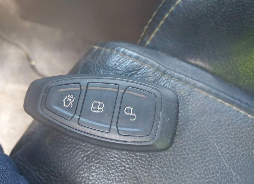 Photo 11 of 2013 Ford Focus ST (VIN 1FADP3L94DL127028)