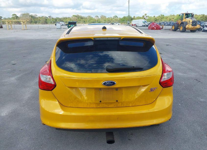 Photo 16 of 2013 Ford Focus ST (VIN 1FADP3L94DL127028)