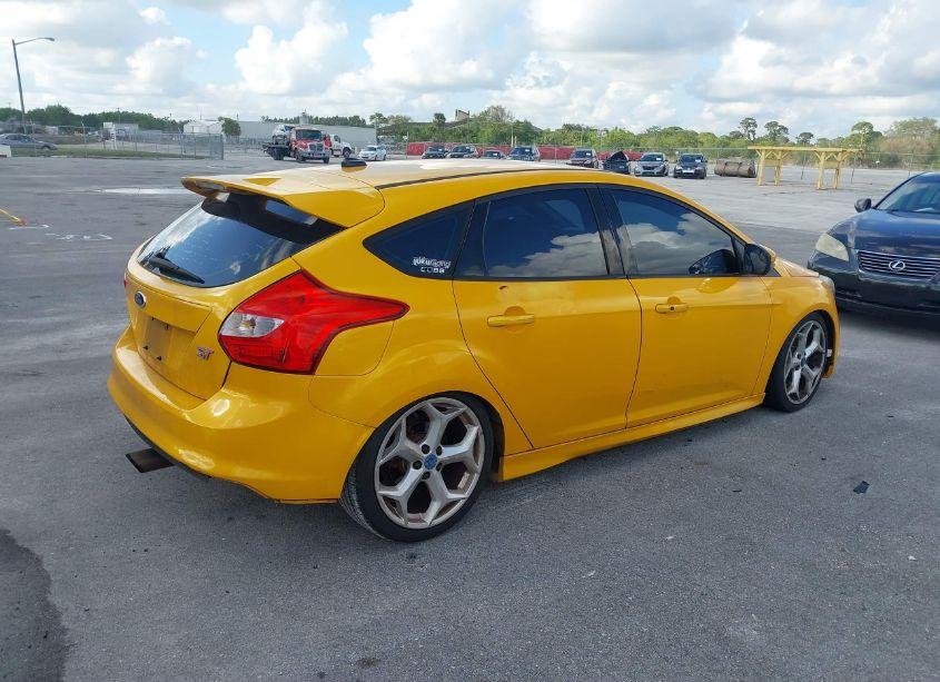 Photo 4 of 2013 Ford Focus ST (VIN 1FADP3L94DL127028)