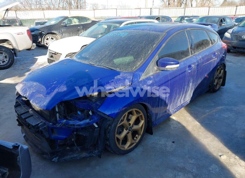 Photo 2 of 2013 Ford Focus ST (VIN 1FADP3L94DL127501)