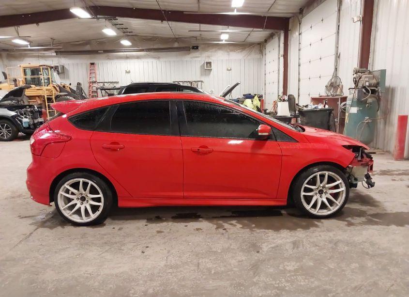 Photo 13 of 2014 Ford Focus ST (VIN 1FADP3L94EL212243)