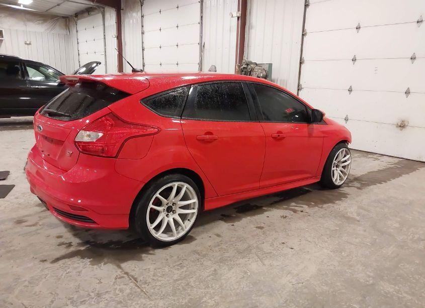 Photo 4 of 2014 Ford Focus ST (VIN 1FADP3L94EL212243)