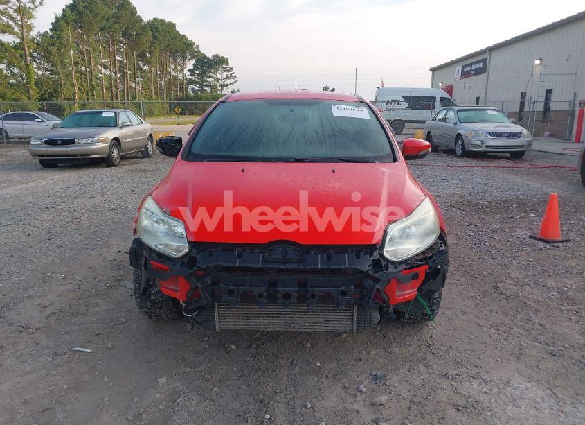 Photo 12 of 2014 Ford Focus ST (VIN 1FADP3L94EL268568)