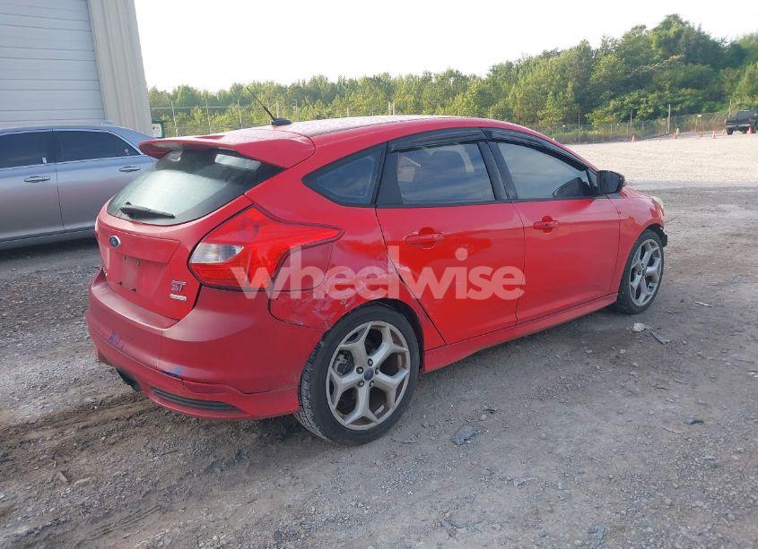 Photo 4 of 2014 Ford Focus ST (VIN 1FADP3L94EL268568)