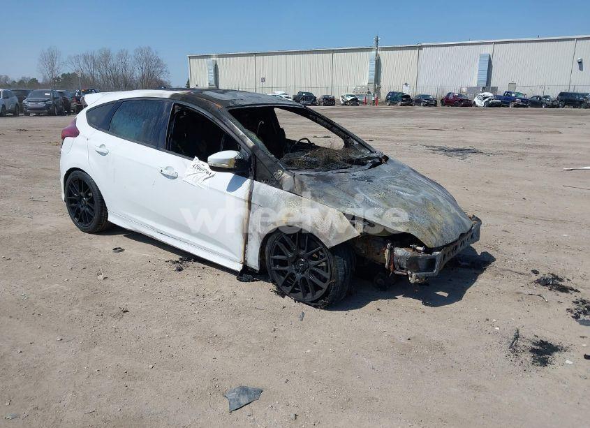 2014 Ford Focus ST (VIN 1FADP3L94EL447337) main photo