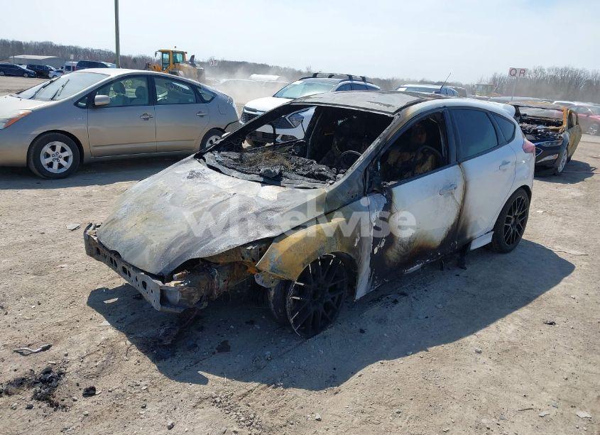 Photo 2 of 2014 Ford Focus ST (VIN 1FADP3L94EL447337)