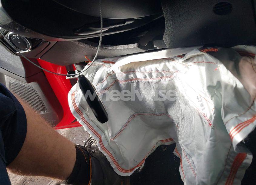 Photo 11 of 2015 Ford Focus ST (VIN 1FADP3L94FL323828)