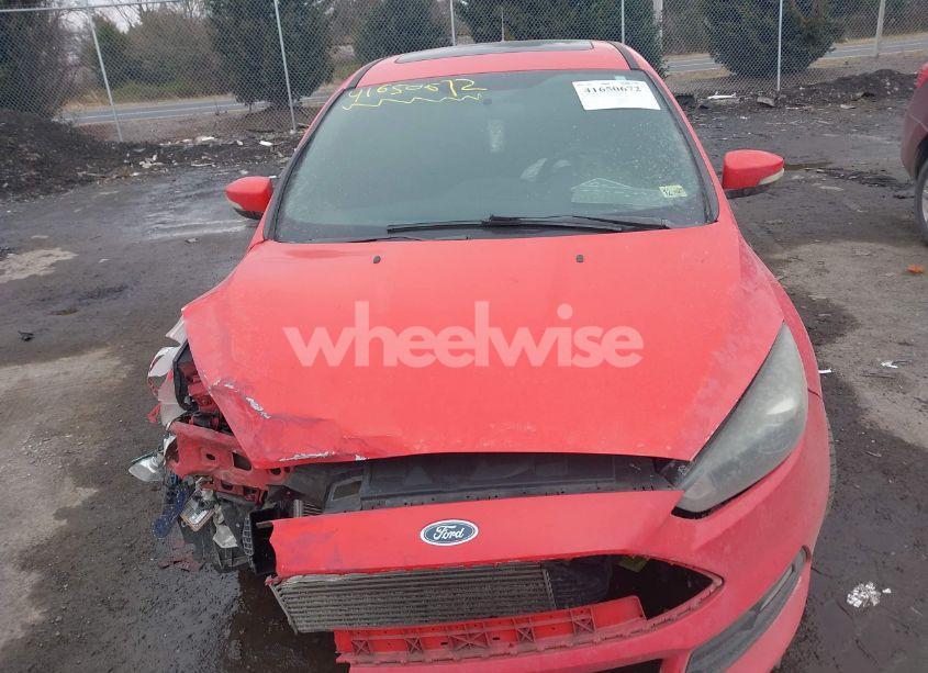 Photo 12 of 2015 Ford Focus ST (VIN 1FADP3L94FL323828)