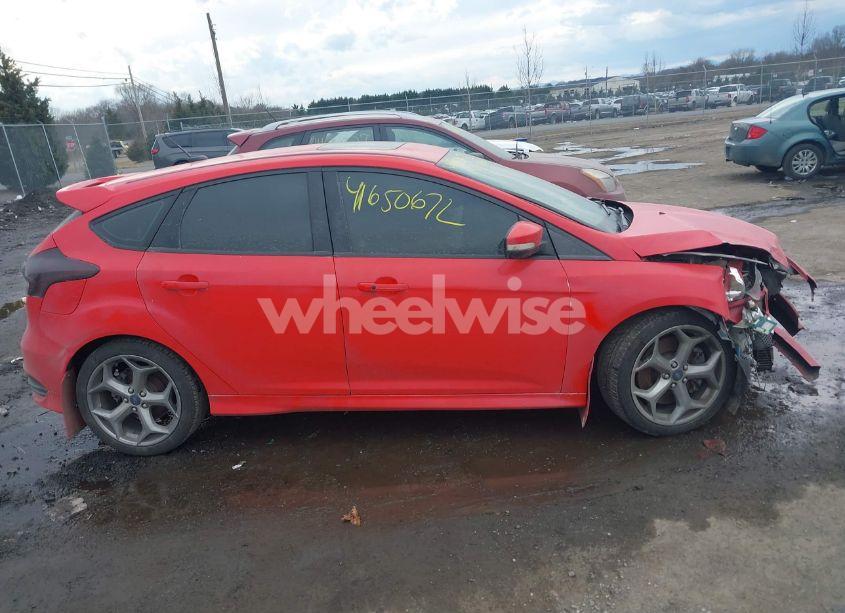 Photo 13 of 2015 Ford Focus ST (VIN 1FADP3L94FL323828)