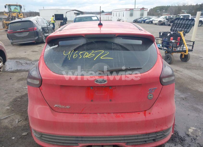 Photo 16 of 2015 Ford Focus ST (VIN 1FADP3L94FL323828)