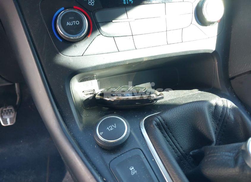 Photo 11 of 2016 Ford Focus ST (VIN 1FADP3L94GL296938)