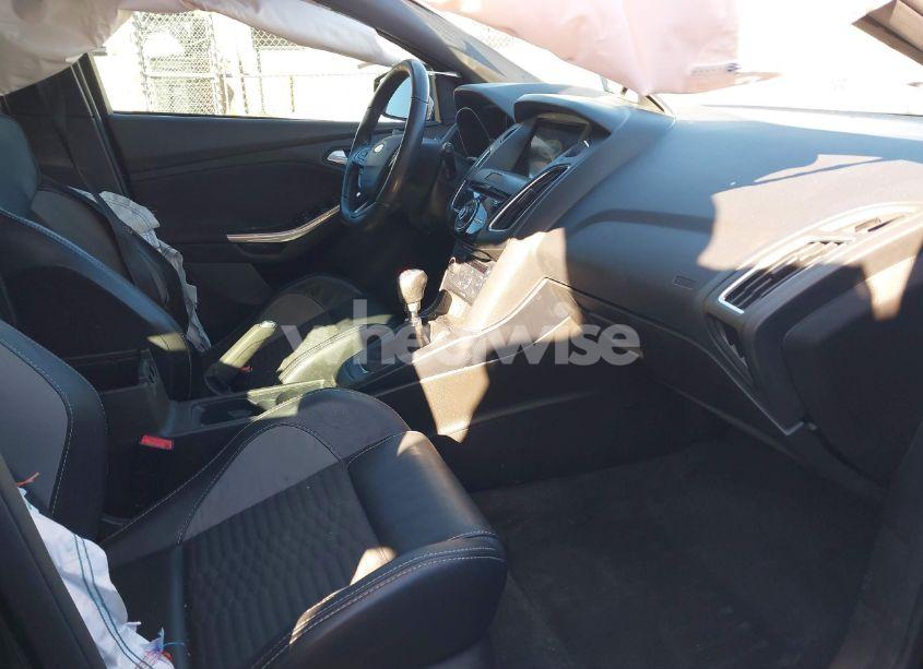 Photo 5 of 2016 Ford Focus ST (VIN 1FADP3L94GL296938)