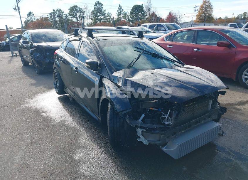 2017 Ford Focus ST (VIN 1FADP3L94HL241245) main photo