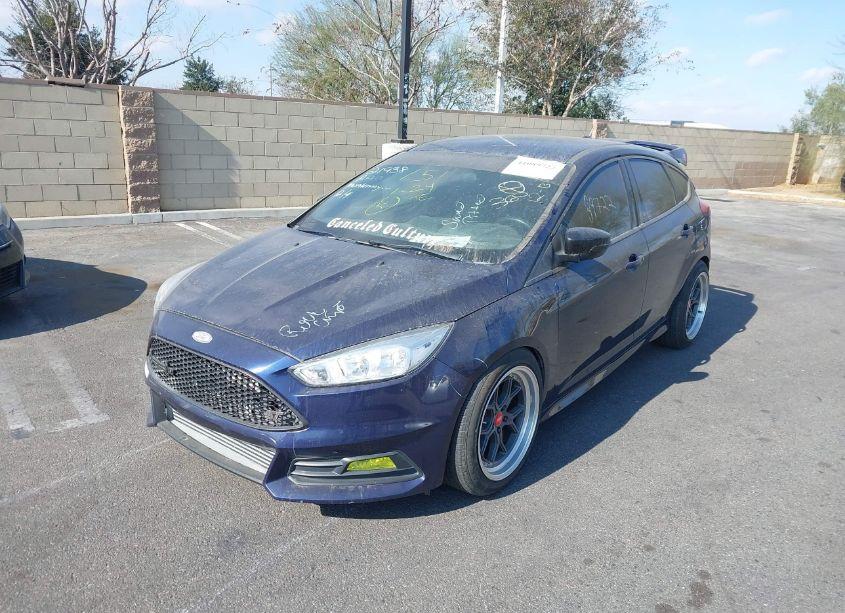 Photo 2 of 2017 Ford Focus ST (VIN 1FADP3L94HL314453)