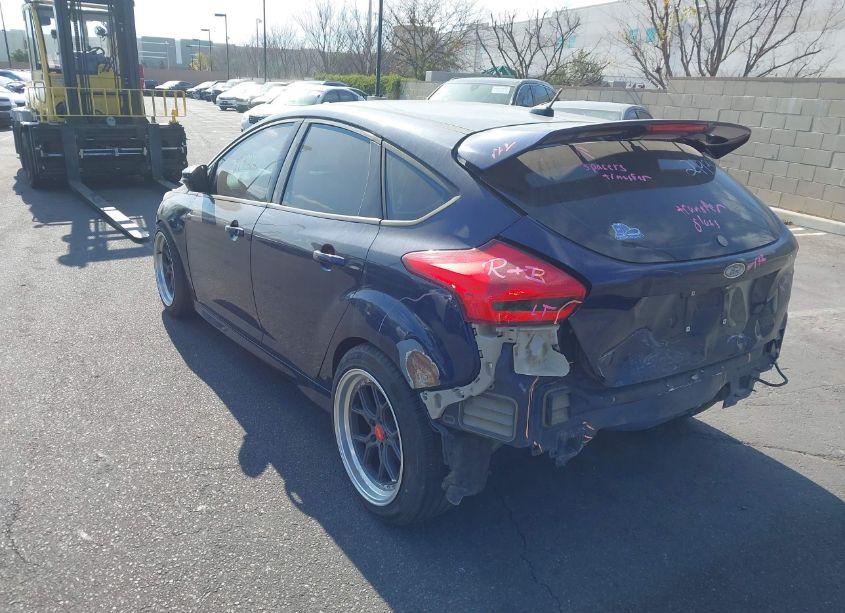 Photo 3 of 2017 Ford Focus ST (VIN 1FADP3L94HL314453)