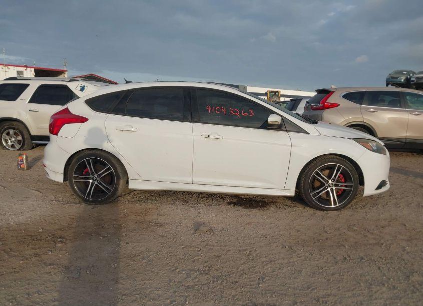 Photo 13 of 2014 Ford Focus ST (VIN 1FADP3L95EL291924)