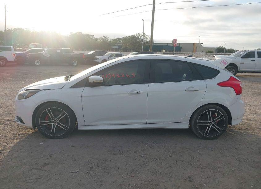 Photo 14 of 2014 Ford Focus ST (VIN 1FADP3L95EL291924)