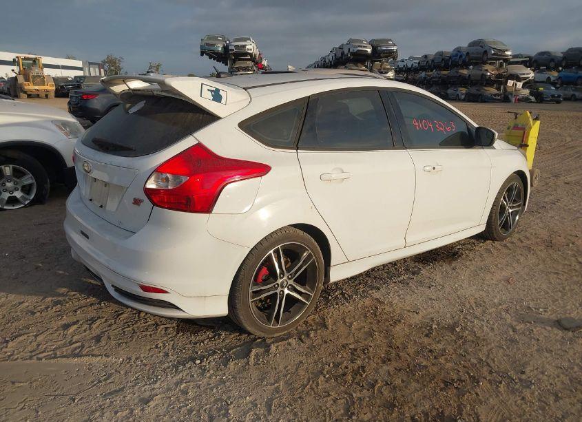 Photo 4 of 2014 Ford Focus ST (VIN 1FADP3L95EL291924)