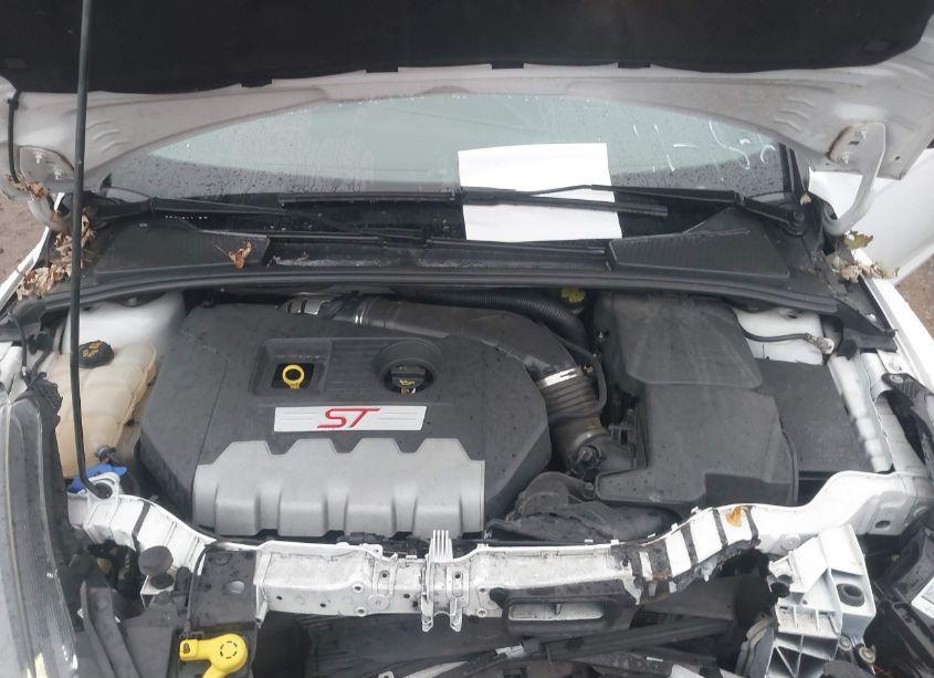 Photo 10 of 2015 Ford Focus ST (VIN 1FADP3L95FL285977)