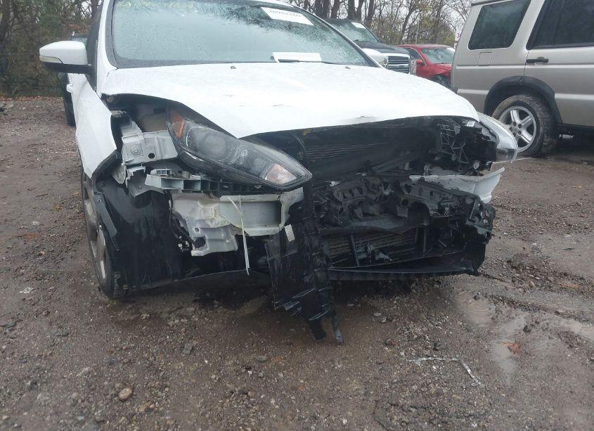 Photo 6 of 2015 Ford Focus ST (VIN 1FADP3L95FL285977)