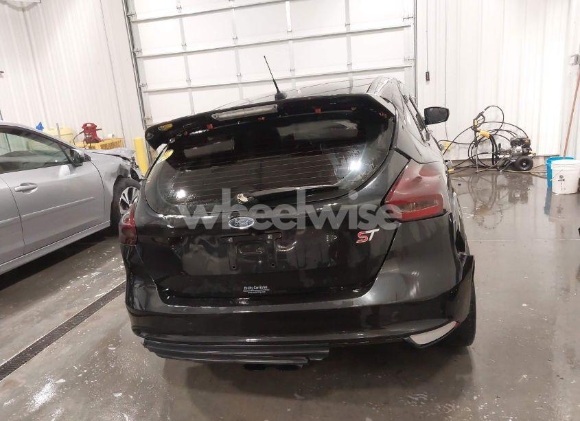 Photo 17 of 2015 Ford Focus ST (VIN 1FADP3L95FL362444)
