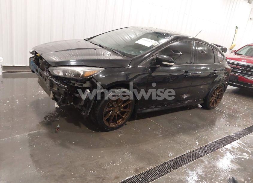 Photo 2 of 2015 Ford Focus ST (VIN 1FADP3L95FL362444)
