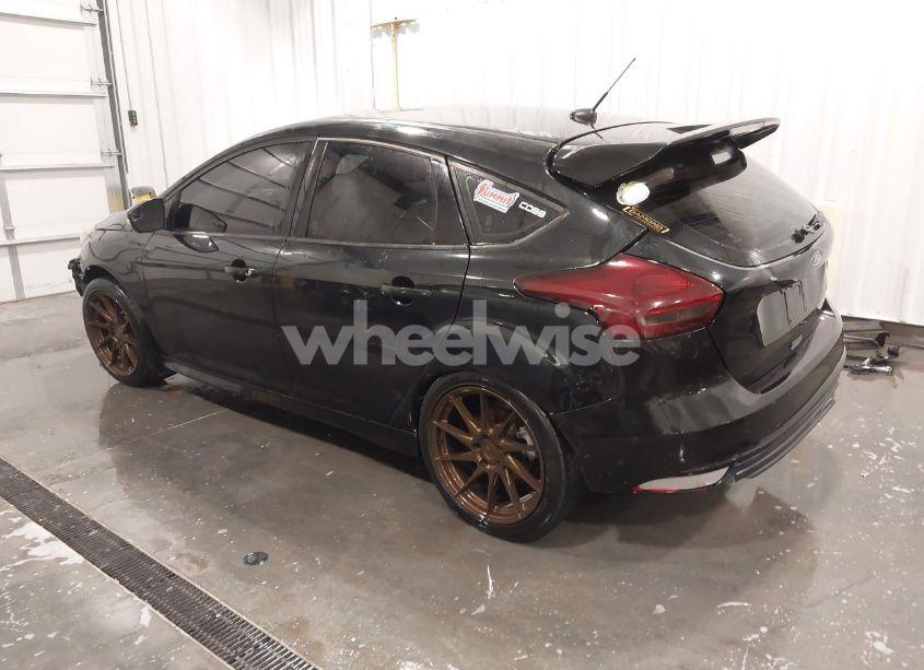 Photo 3 of 2015 Ford Focus ST (VIN 1FADP3L95FL362444)