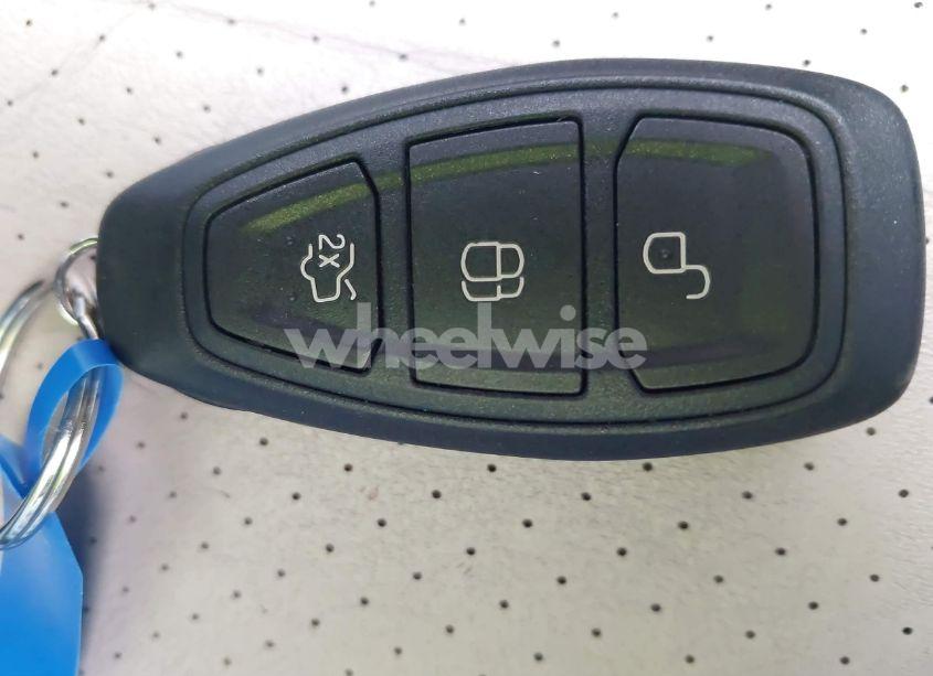 Photo 11 of 2016 Ford Focus ST (VIN 1FADP3L95GL211704)