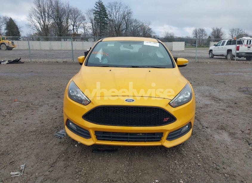 Photo 12 of 2016 Ford Focus ST (VIN 1FADP3L95GL211704)