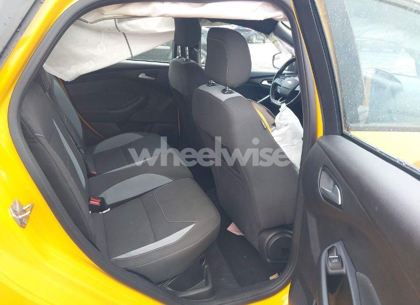 Photo 8 of 2016 Ford Focus ST (VIN 1FADP3L95GL211704)