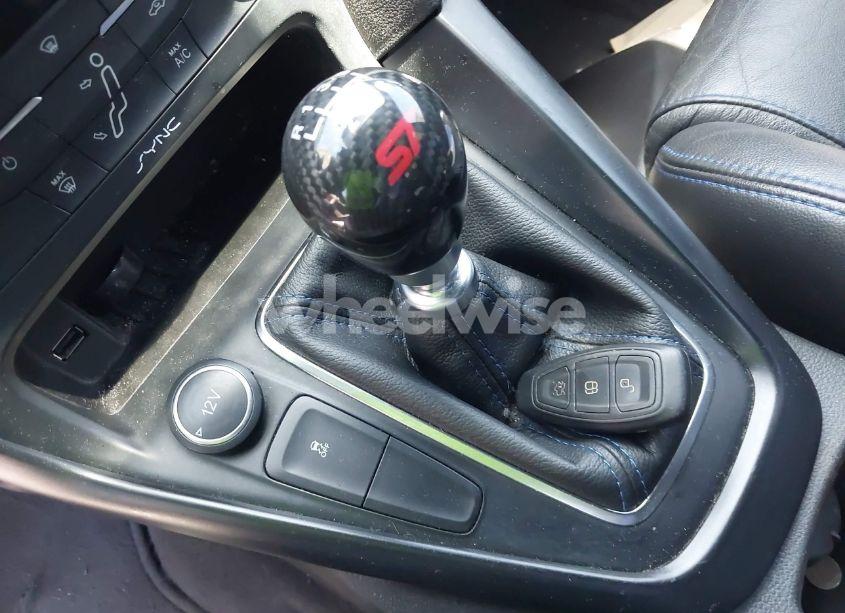 Photo 11 of 2016 Ford Focus ST (VIN 1FADP3L95GL289352)