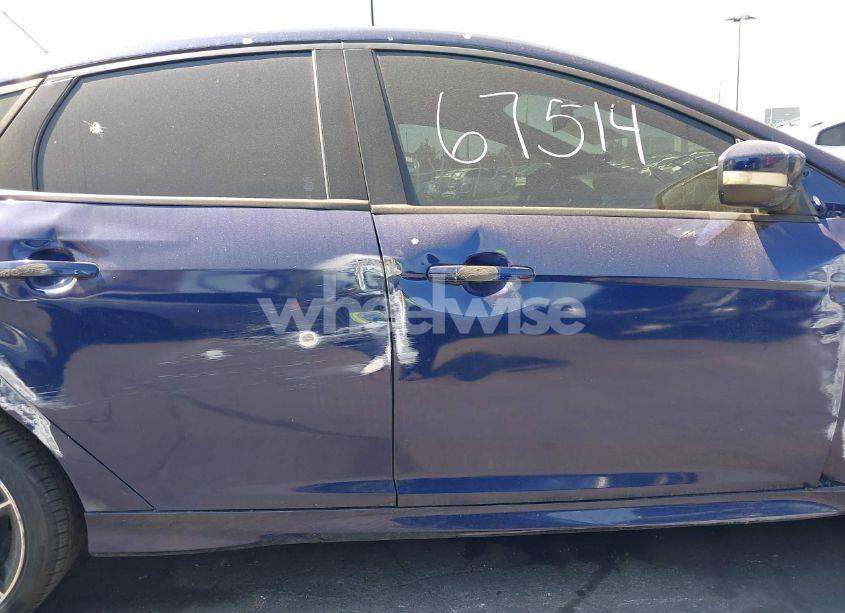 Photo 13 of 2016 Ford Focus ST (VIN 1FADP3L95GL289352)