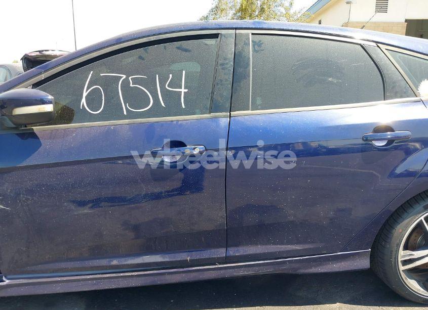 Photo 14 of 2016 Ford Focus ST (VIN 1FADP3L95GL289352)