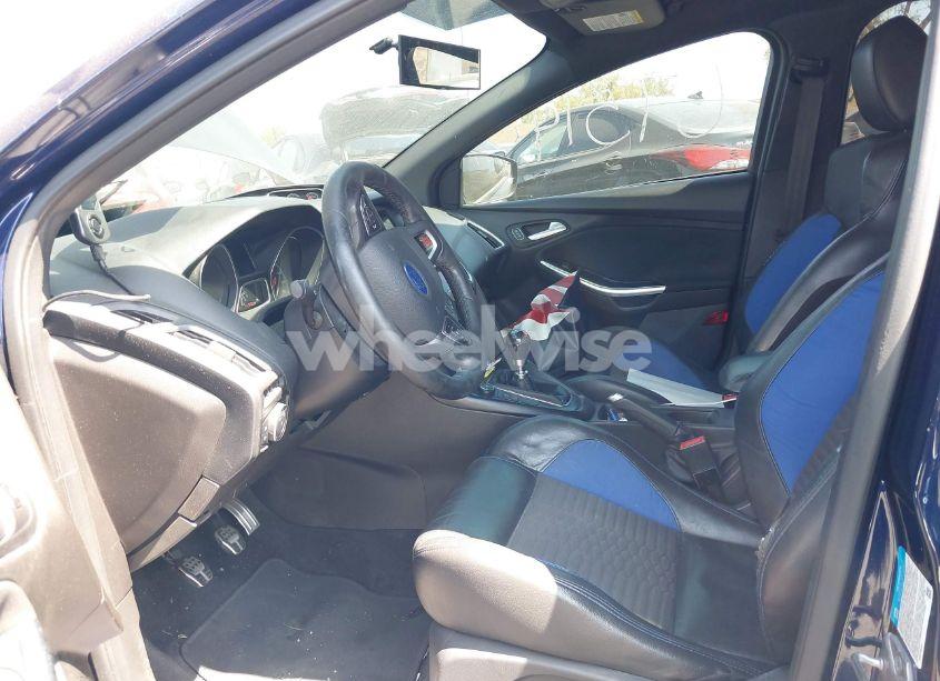 Photo 5 of 2016 Ford Focus ST (VIN 1FADP3L95GL289352)