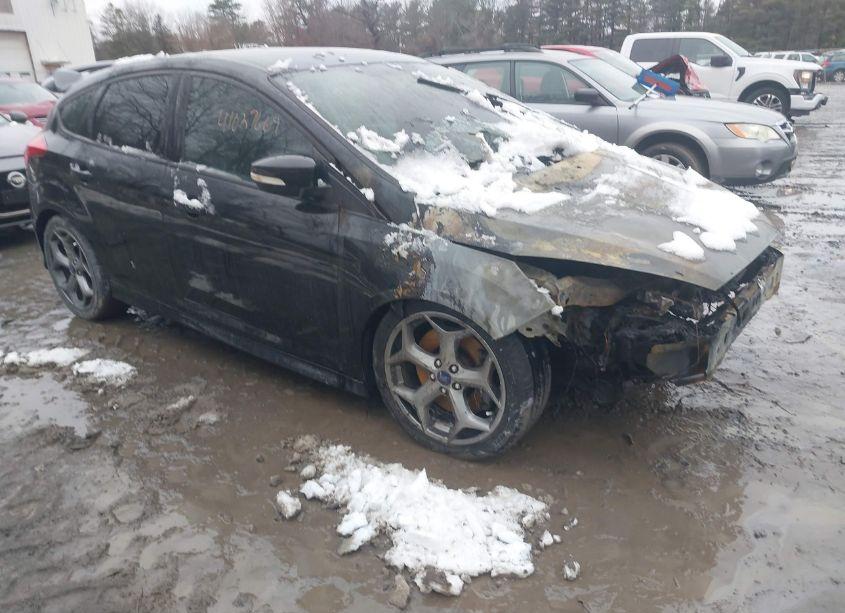 2016 Ford Focus ST (VIN 1FADP3L95GL347444) main photo