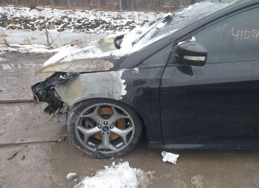 Photo 11 of 2016 Ford Focus ST (VIN 1FADP3L95GL347444)