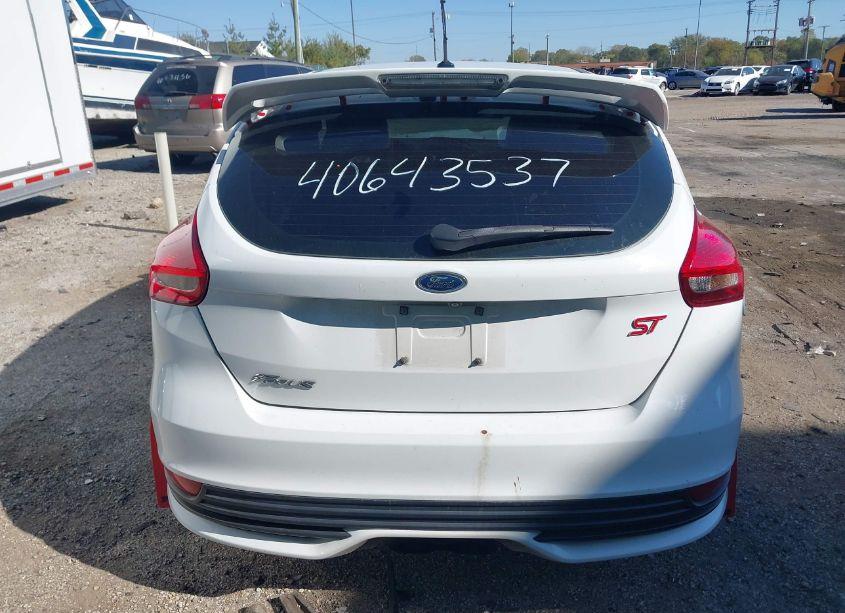 Photo 15 of 2017 Ford Focus ST (VIN 1FADP3L95HL260189)