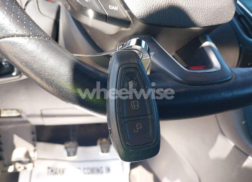 Photo 11 of 2018 Ford Focus ST (VIN 1FADP3L95JL332577)