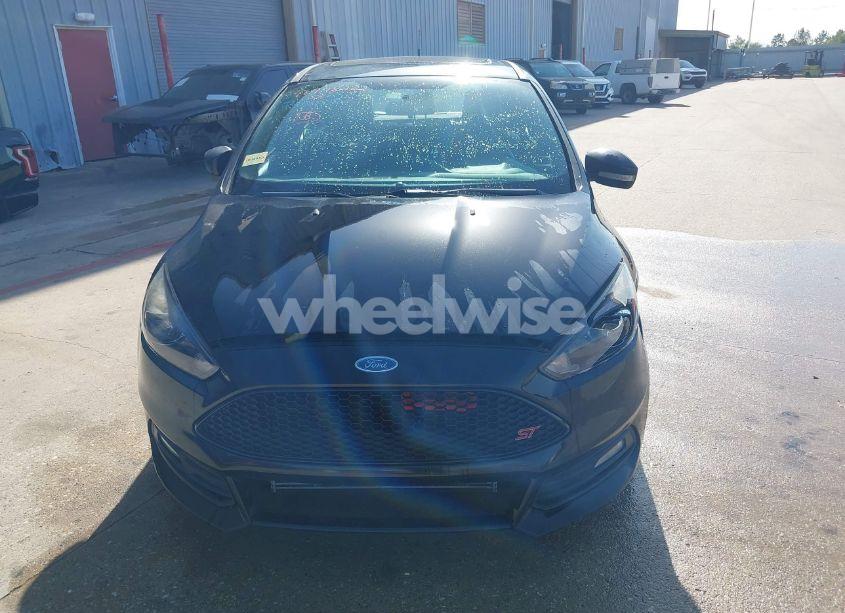 Photo 13 of 2018 Ford Focus ST (VIN 1FADP3L95JL332577)